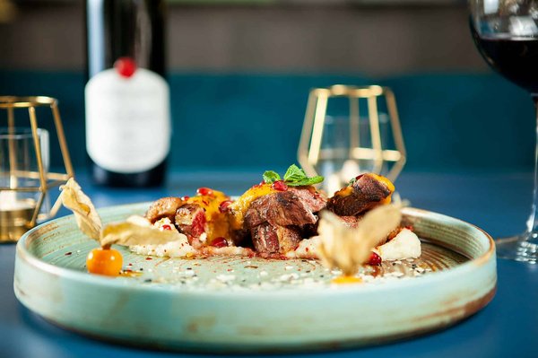 How to find the best local seafood dishes in Plymouth?