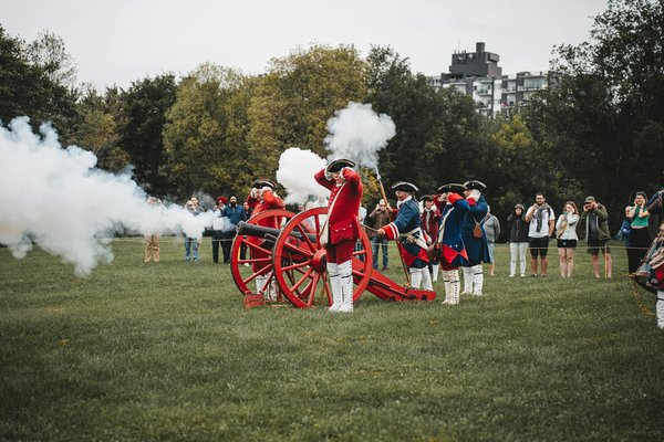 What are the best ways to explore the historical significance of the Battle of Hastings?